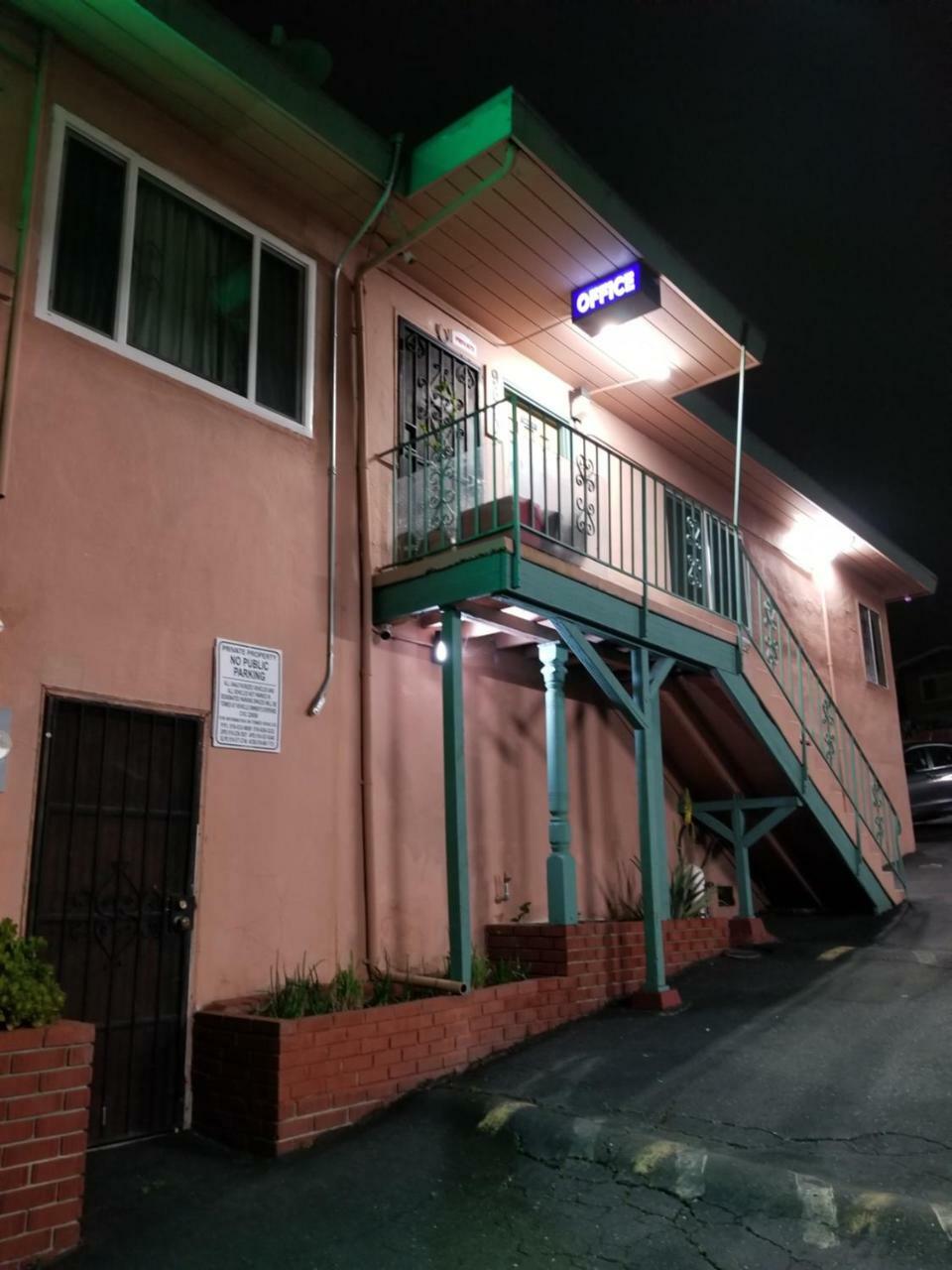Travis Lodge Motel 16 Oakland Exterior foto